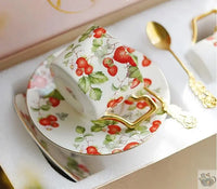 Thumbnail for Service à thé porcelaine fraises du jardin | Théières à la folie