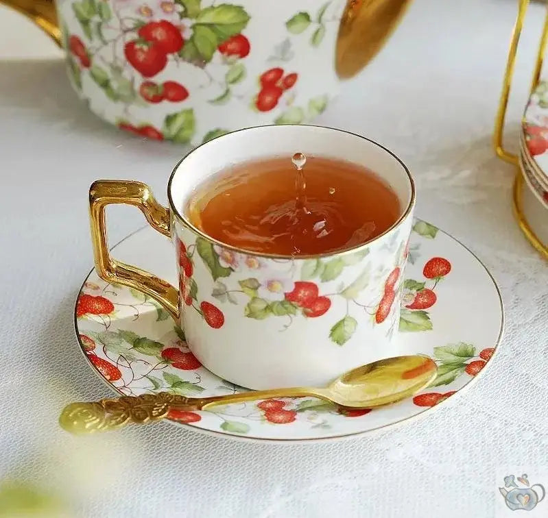 طقم شاي بورسلين فراولة من الحديقة