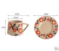 Thumbnail for Xícara e pires de porcelana com flores rústicas