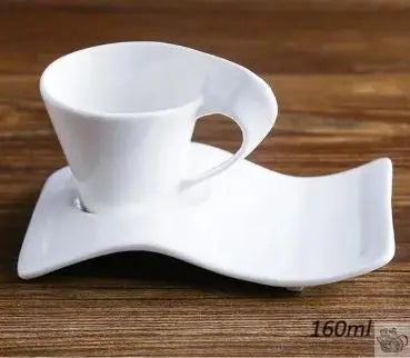 Tasse porcelaine blanche soucoupe ondulée | Théières à la folie