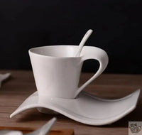 Thumbnail for Tasse porcelaine blanche soucoupe ondulée | Théières à la folie