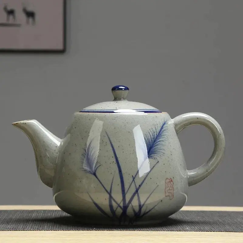 Винтажный синий белый керамический чайник