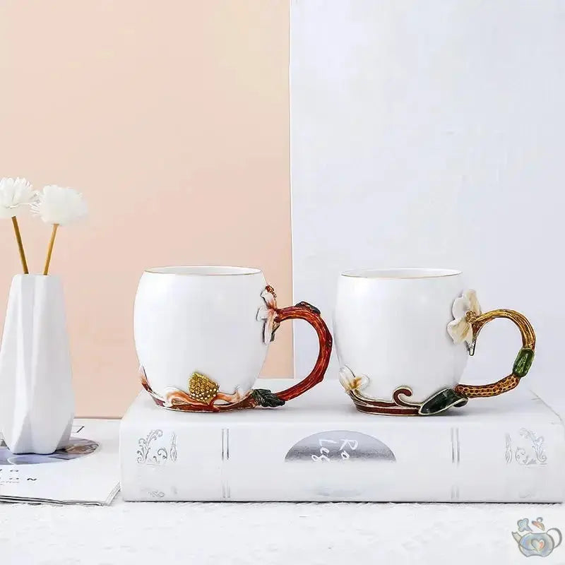 Mug porcelaine blanche fleurs émaillées | Théières à la folie