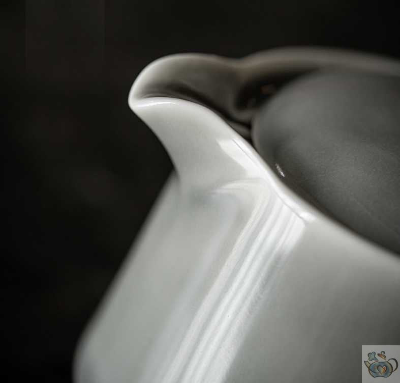 Petite théière porcelaine grise design japonais | Théières à la folie