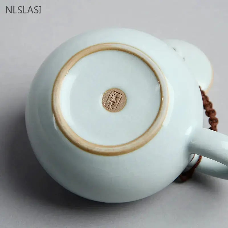 أقداح الشاي الصينية ذات الديكور التقليدي
