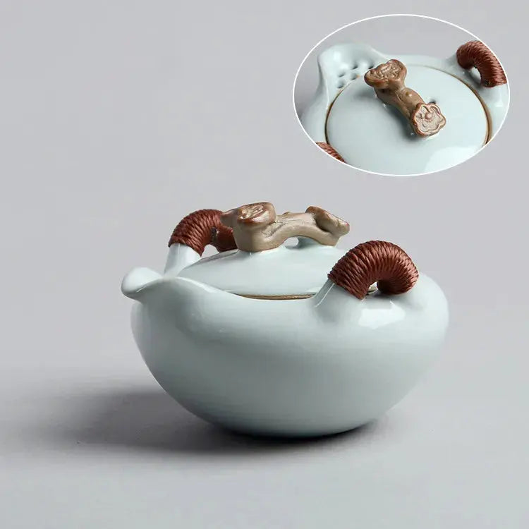 Ceainice din ceramica chinezeasca decor traditional