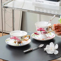 Thumbnail for Tasse à thé ou café en porcelaine fleurs de lys | Théières à la folie