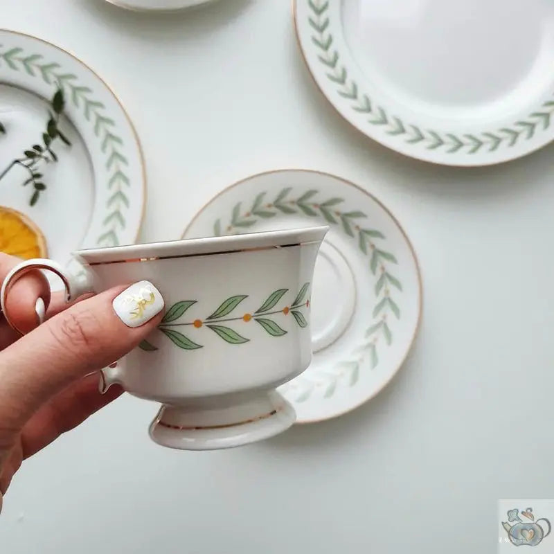 Tasse à thé porcelaine blanche frise végétale | Théières à la folie