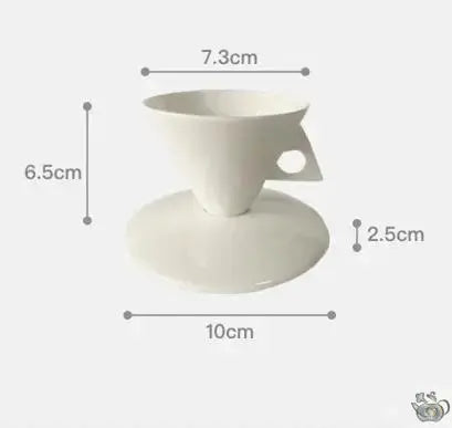 Tasse art design conique porcelaine blanche | Théières à la folie