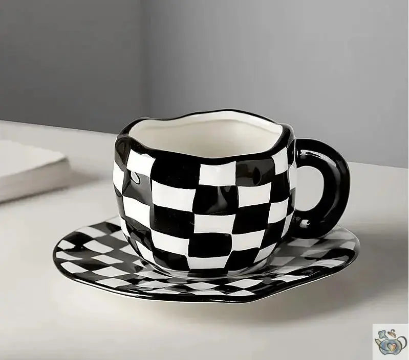 Tasse artisanale, damier blanc noir | Théières à la folie