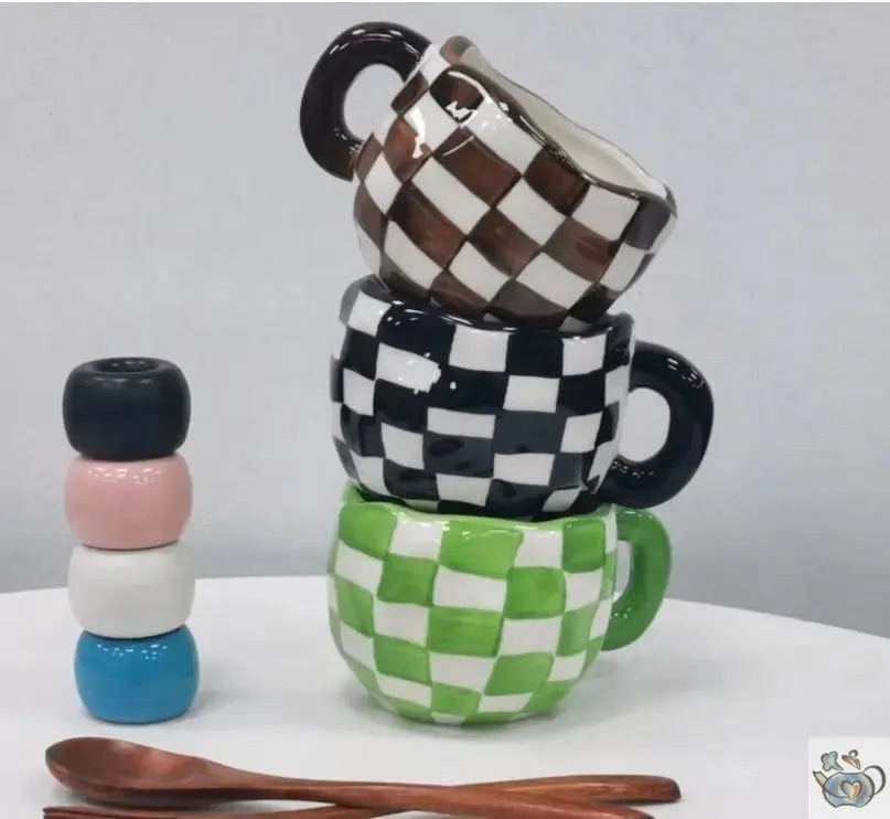 Tasse artisanale, damier blanc noir  |  Théières à la folie