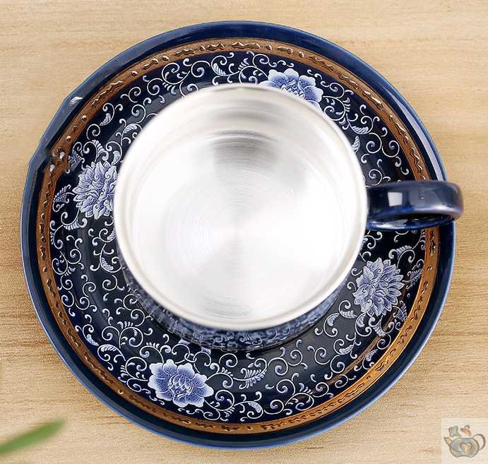 Tasse en argent et porcelaine marine | Théières à la folie