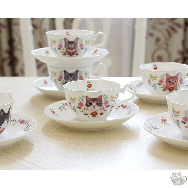 Tasse en porcelaine classique avec joli Minou | Théières à la folie