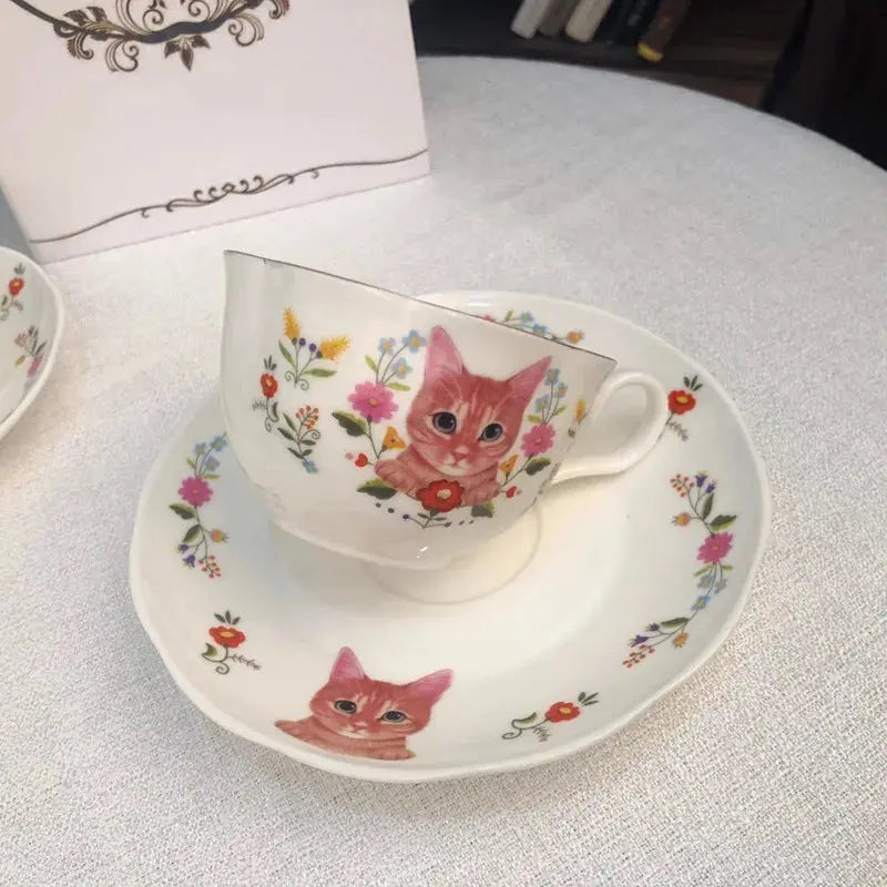 Tasse en porcelaine classique avec joli Minou | Théières à la folie