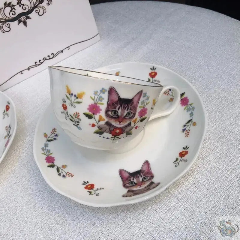 Tasse en porcelaine classique avec joli Minou | Théières à la folie