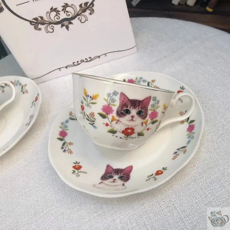 Tasse en porcelaine classique avec joli Minou | Théières à la folie