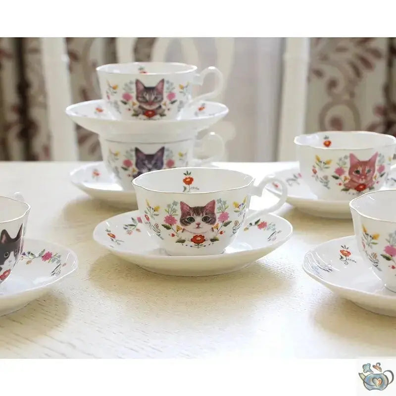 Tasse en porcelaine classique avec joli Minou | Théières à la folie