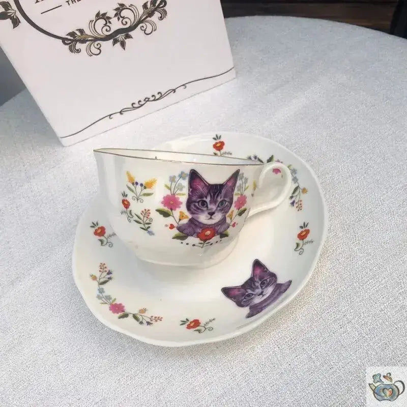 Tasse en porcelaine classique avec joli Minou | Théières à la folie