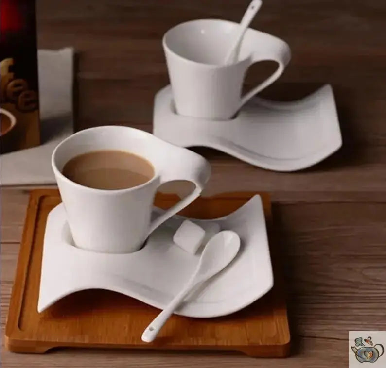 Tasse porcelaine blanche soucoupe ondulée | Théières à la folie