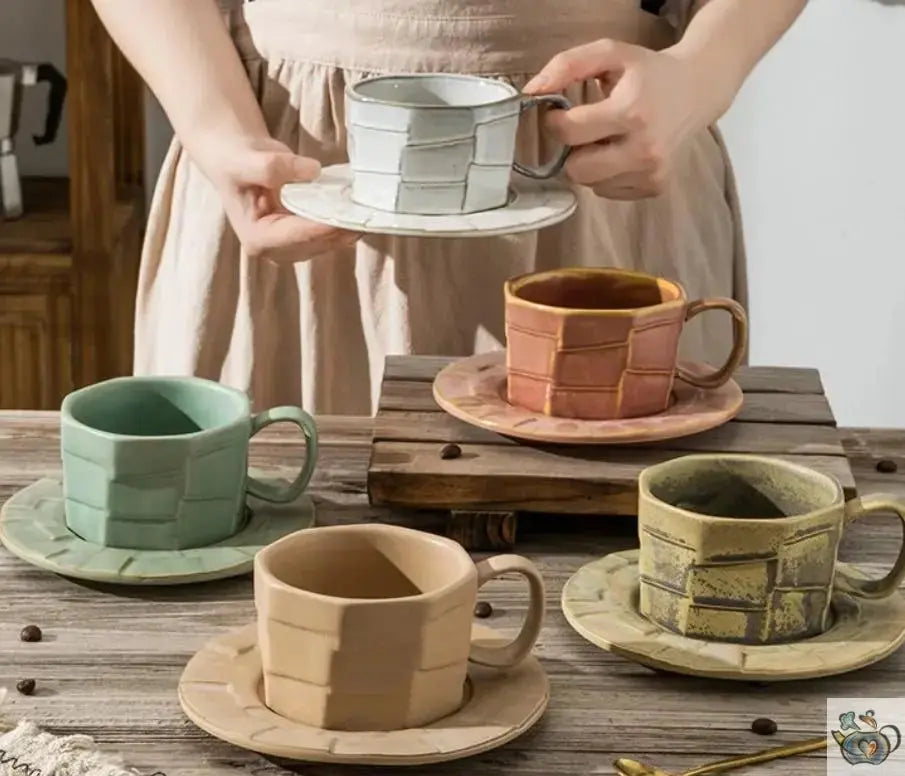 Tasse rustique en céramique taillée au couteau | Théières à la folie