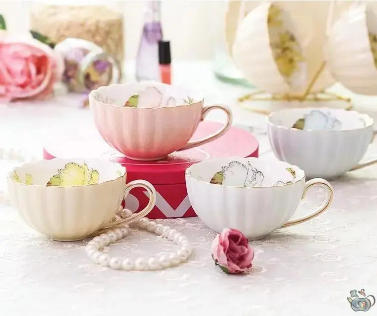 Tasses porcelaine pastel intérieur fleuri | Théières à la folie