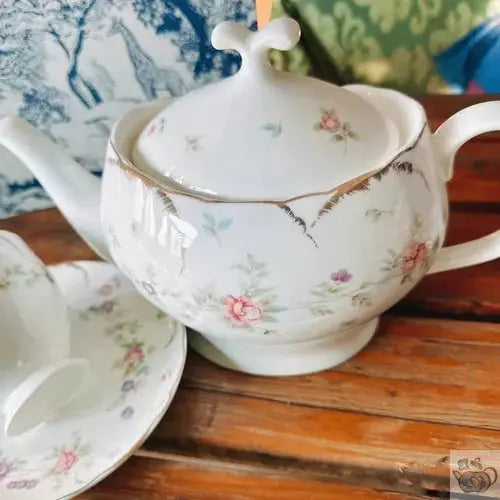 Théière en porcelaine fleurie Europe d'antan | Théières à la folie