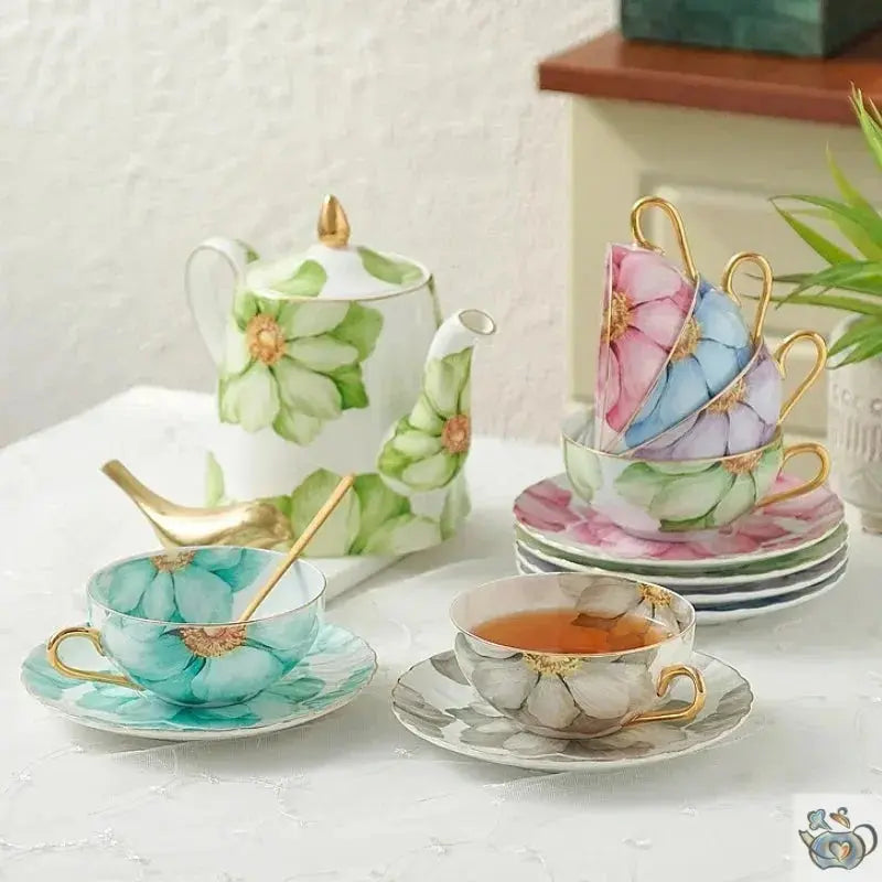 Théière et tasse fleuries en porcelaine fine | Théières à la folie