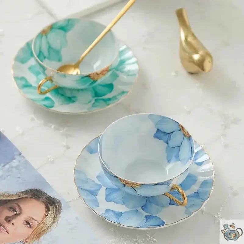 Théière et tasse fleuries en porcelaine fine | Théières à la folie