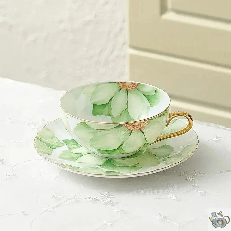 Théière et tasse fleuries en porcelaine fine | Théières à la folie