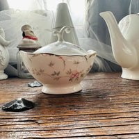 Thumbnail for Théière en porcelaine fleurie Europe d'antan | Théières à la folie