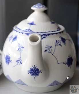 Théière et tasse rondes en céramique blanc bleu | Théières à la folie