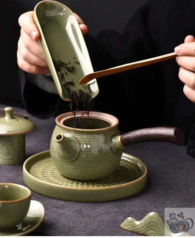 Théière poterie vert Celadon, design japonais | Théières à la folie