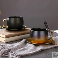 Thumbnail for ​Grande tasse contemporaine noire et or | Théières à la folie