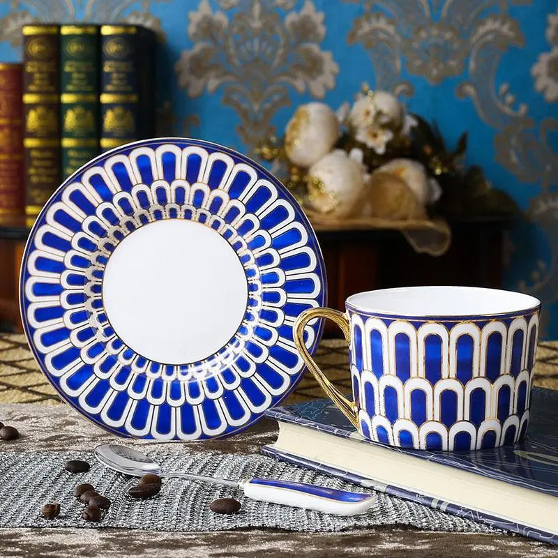 ​Tasse en porcelaine bleu des "Cyclades"  |  Théières à la folie