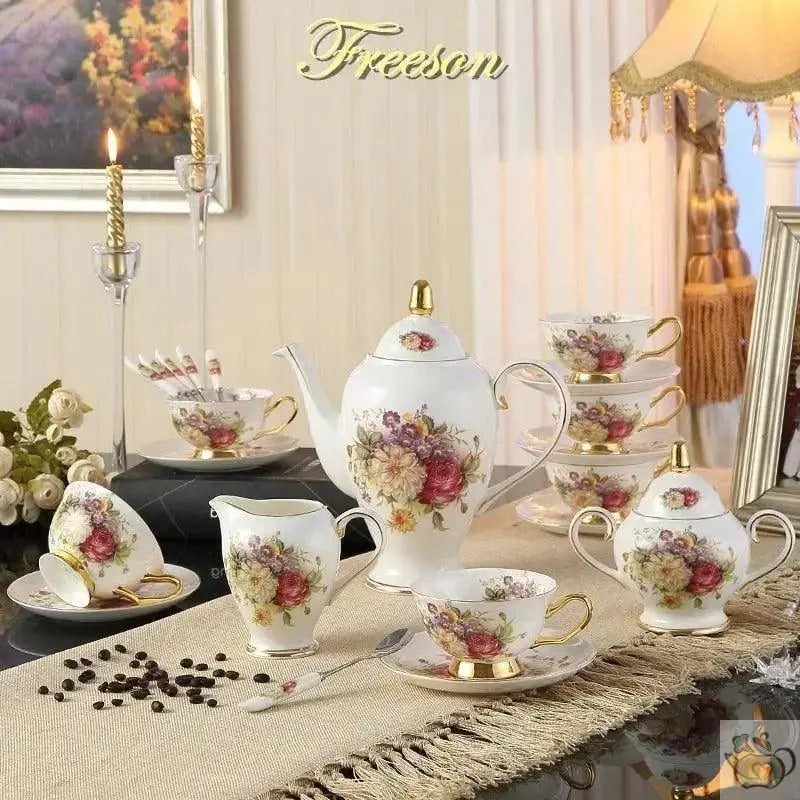 ​Service à thé style anglais motif floral  |  Théières à la folie