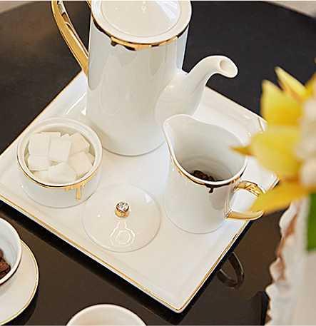 Service thé européen "crème et coulures dorées" | Théières à la folie