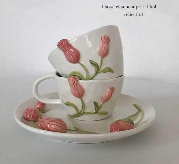 ​Tasse blanche tulipes roses 3D | Théières à la folie