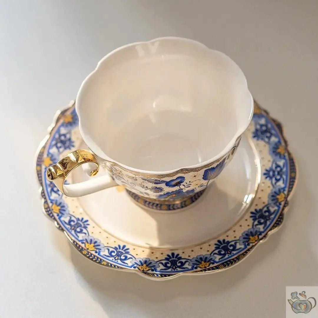​Tasse porcelaine raffinée blanc bleu  |  Théières à la folie