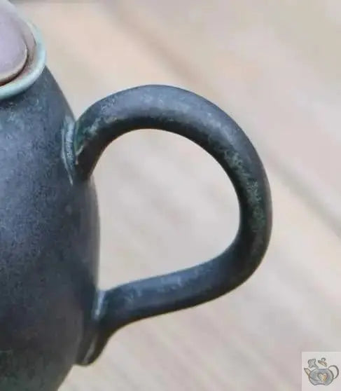 ​Japanse keramische theepot tussen lucht en oceaan | Théières à la folie