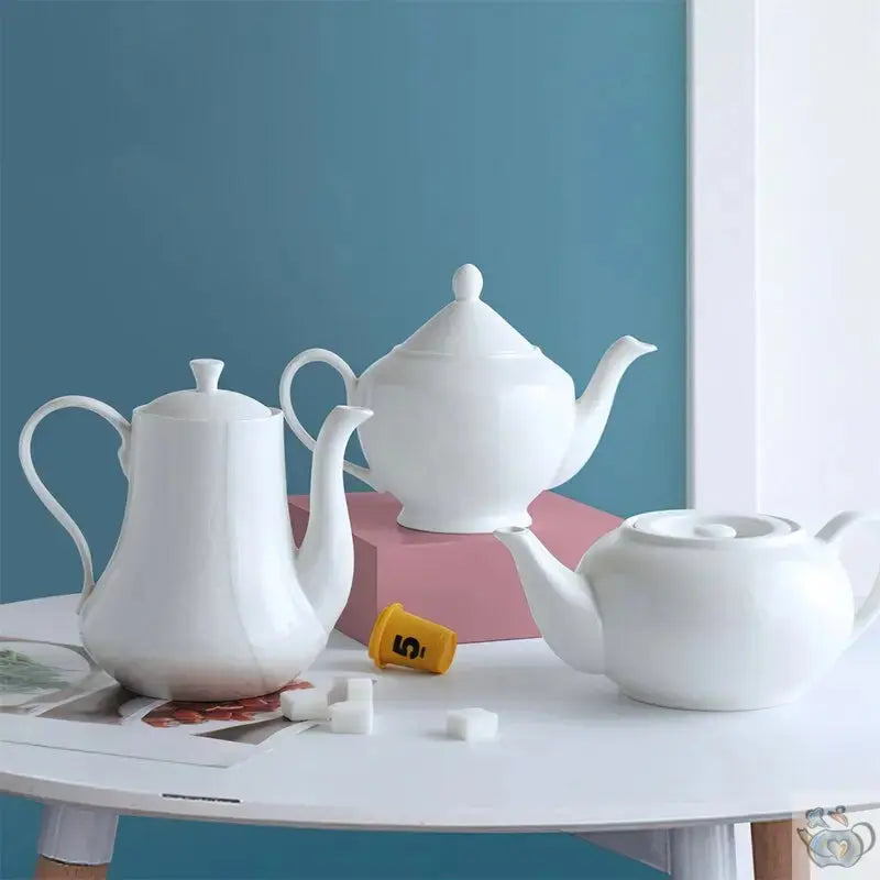 ​Théières porcelaine blanche Europe moderne  |  Théières à la folie